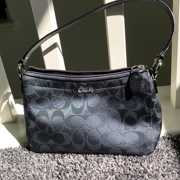 blue authentic coach purse - Picture 2 of 8